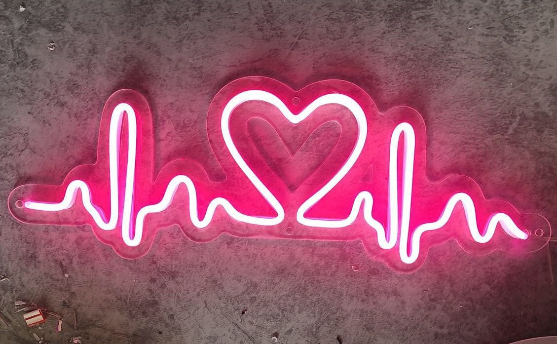 Pulsating Heart Neon Sign